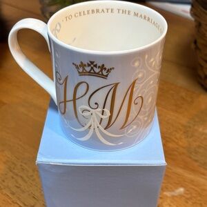 Official Commemorative Monogram Mug for Prince Harry & Meghan Markle’s Wedding